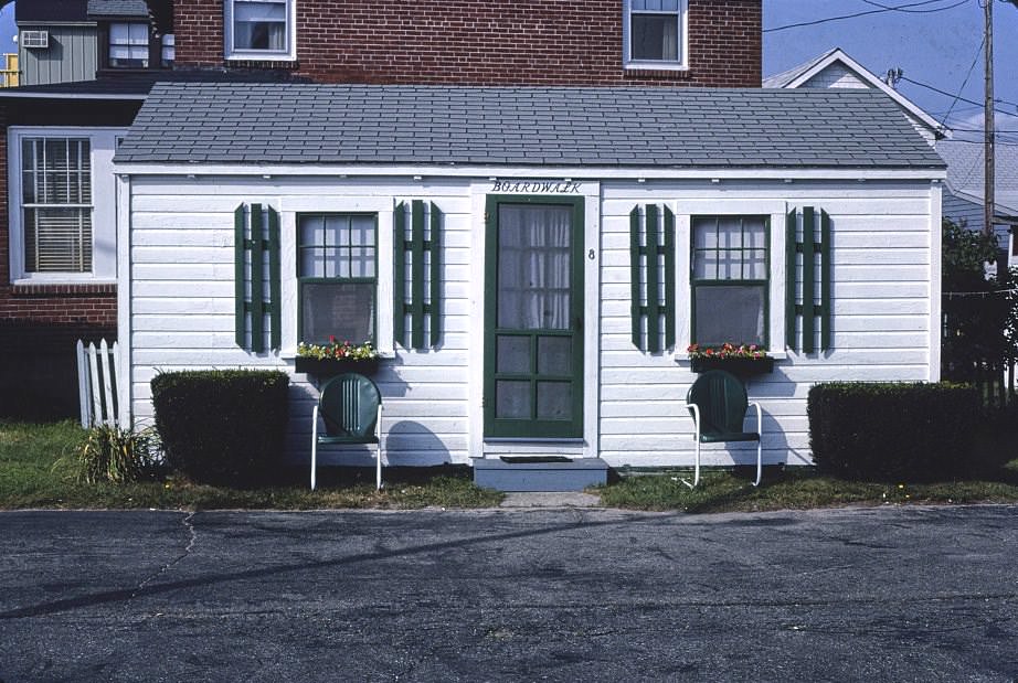 Seven Gables Motel, Hampton Beach, New Hampshire, 1988