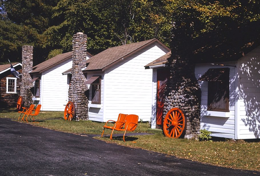 Pemi Motor Court, North Woodstock, New Hampshire, 1994