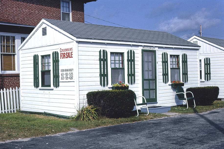 Seven Gables Motel, Hampton Beach, New Hampshire, 1984