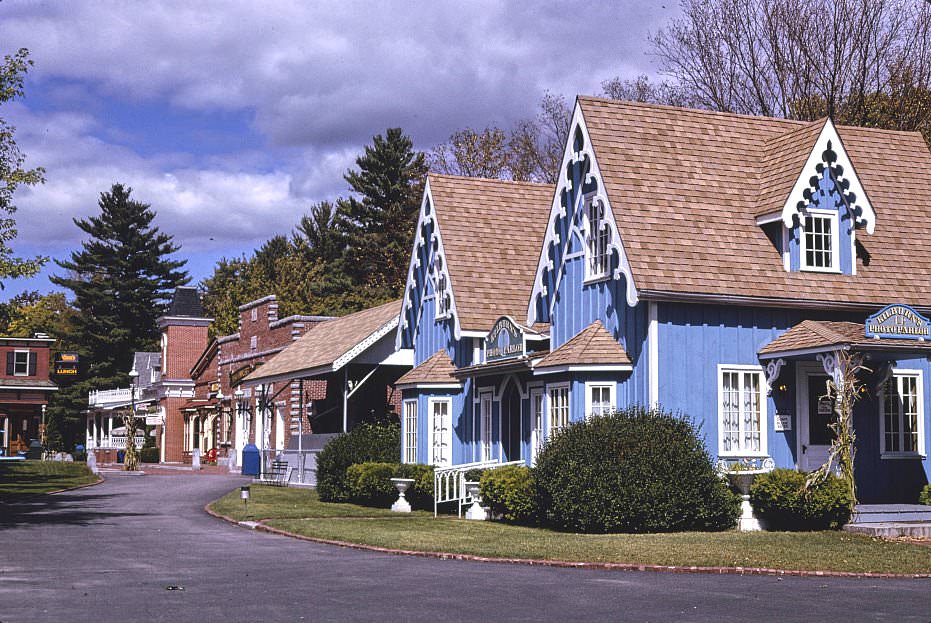 Clark's Trading Post, North Woodstock, New Hampshire, 1995