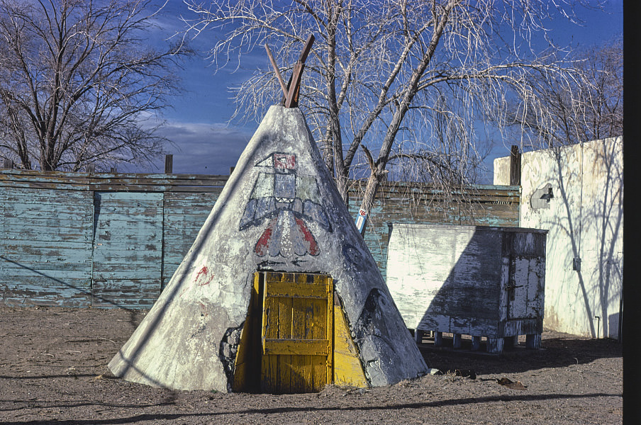 Teepee shed, Route 66, Albuquerque, New Mexico, 1987