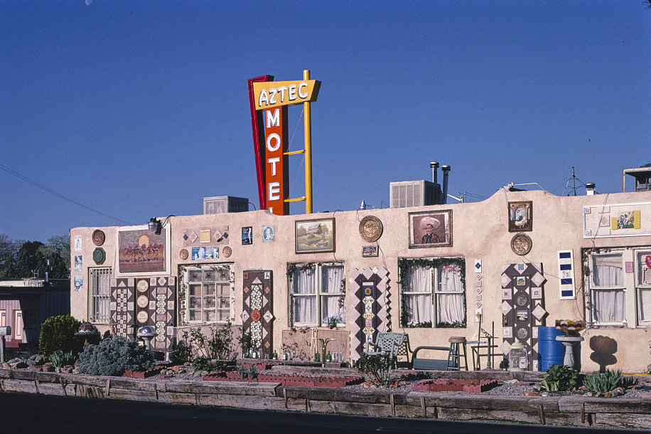 Aztec Motel, diagonal view 2, Route 66, Albuquerque, New Mexico, 1999