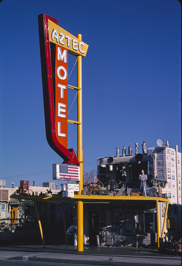 Aztec Motel, office and sign, Route 66, Albuquerque, New Mexico, 1999