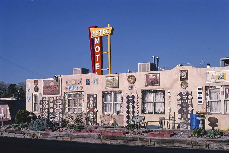 Aztec Motel, diagonal view 2, Route 66, Albuquerque, New Mexico, 1999