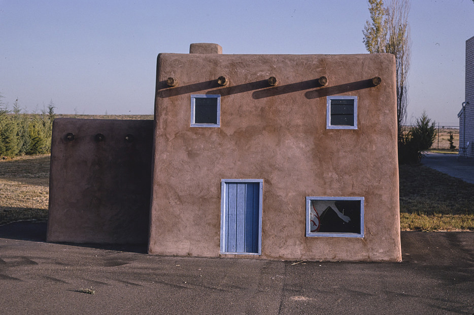 Adobe, Alta's Cactus Cave Gift Shop since 1944, Route 70, Roswell, New Mexico, 1992