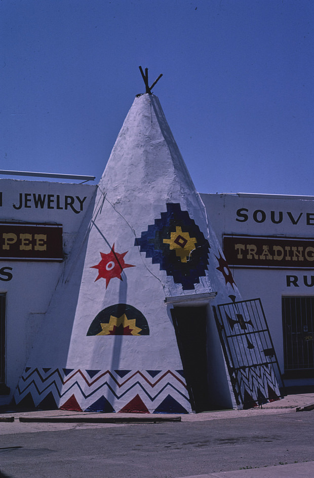 Jene's Teepee Gifts, Route 66, Tucumcari, New Mexico, 1982