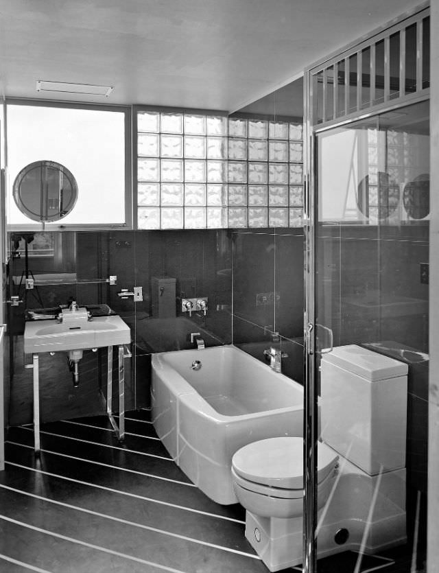House of Glass No. 4, New York World's Fair, June 12, 1939
