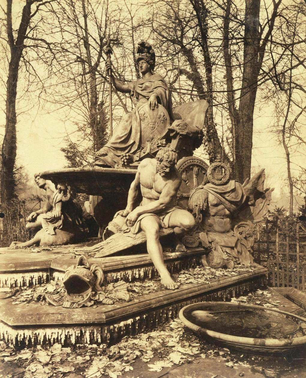 Versailles. Bosquet de l'Arc de Triomphe. Groupe par Tuby, 1904