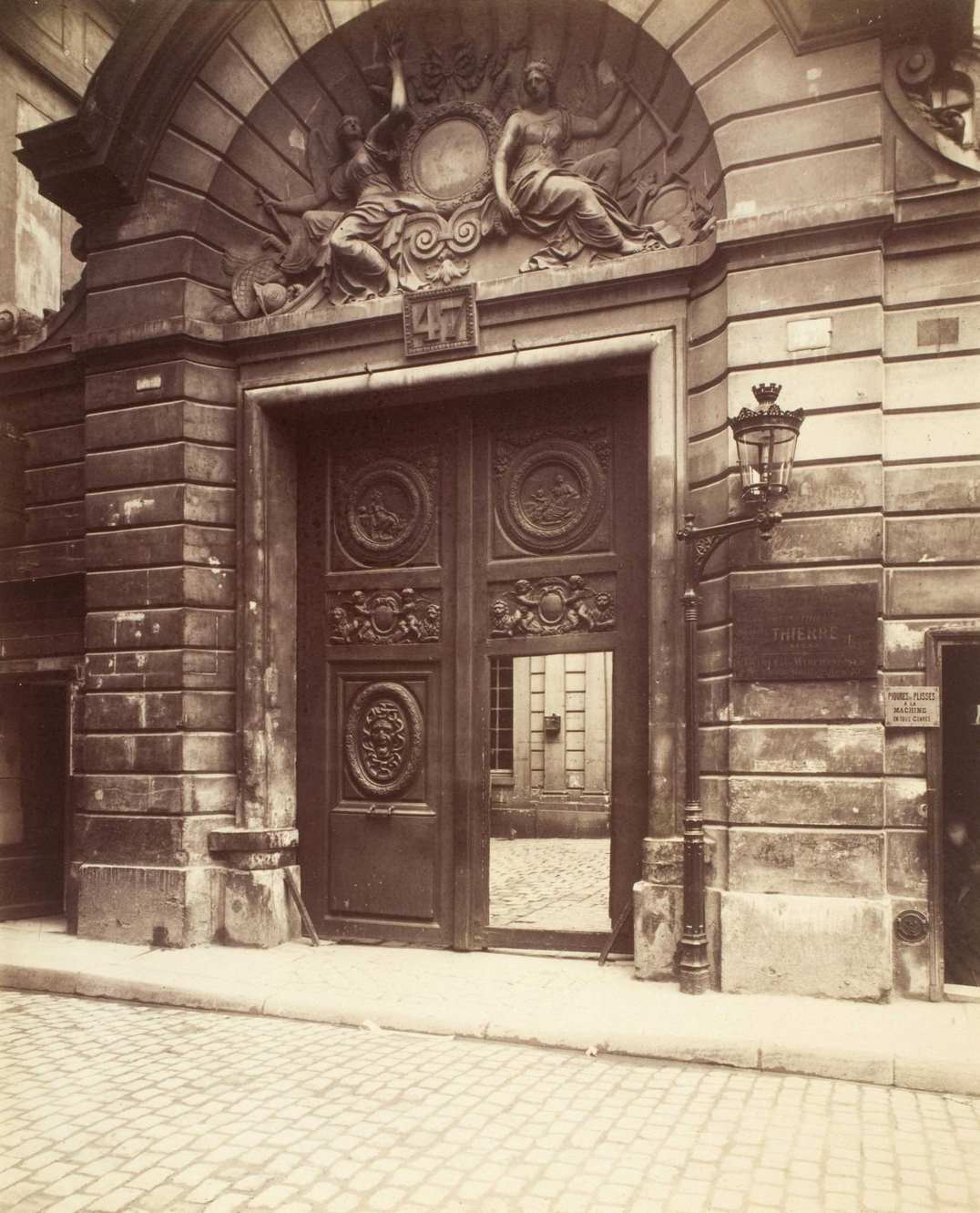 Hôtel Des Ambassadeurs De Hollande, 1900