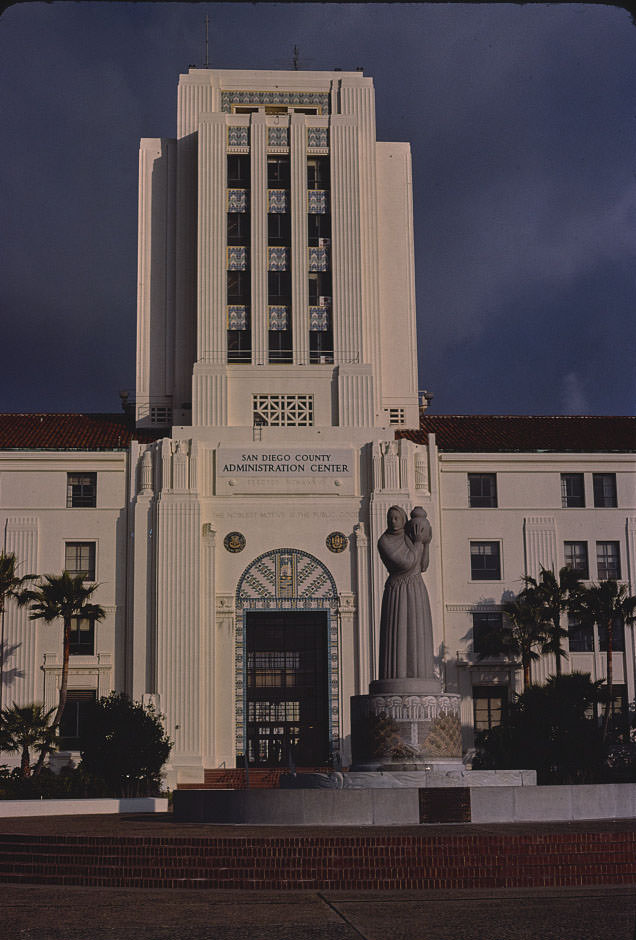 Government building, San Diego, 1977