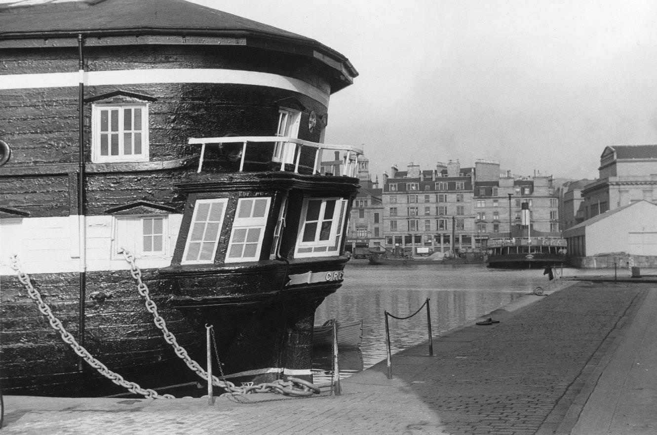 The harbour at Dundee, 1960