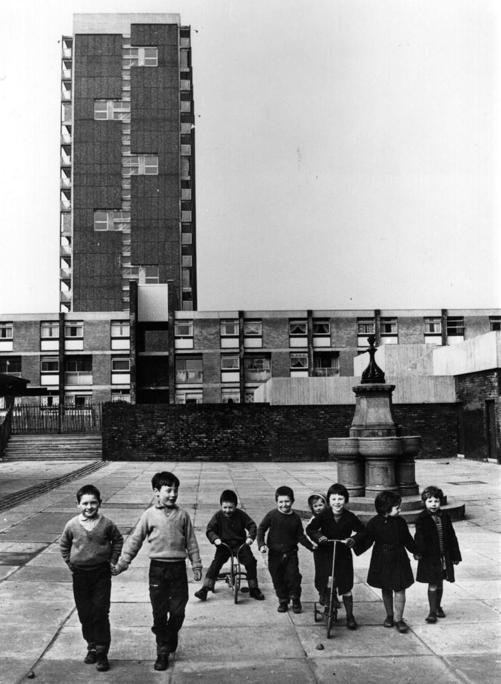 Children in the rebuilt Gorbals, Glasgow, 1960