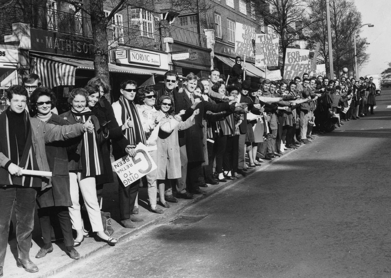 Five hundred couples hitch hiking from Hendon to Gretna Green during an attempt to break the world record of 7 hours 49 minutes for charity, 1963