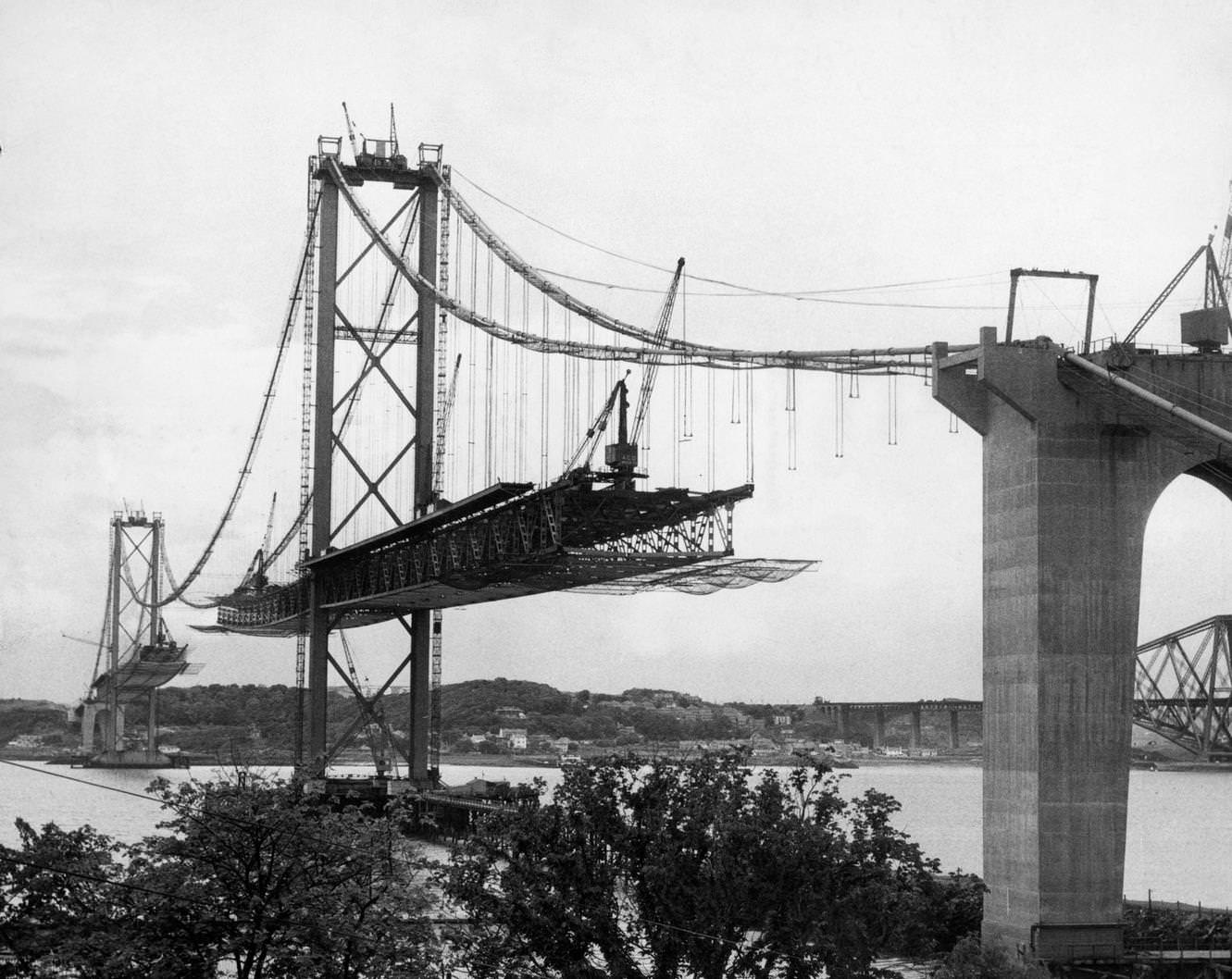 Forth Road Bridge, 1963