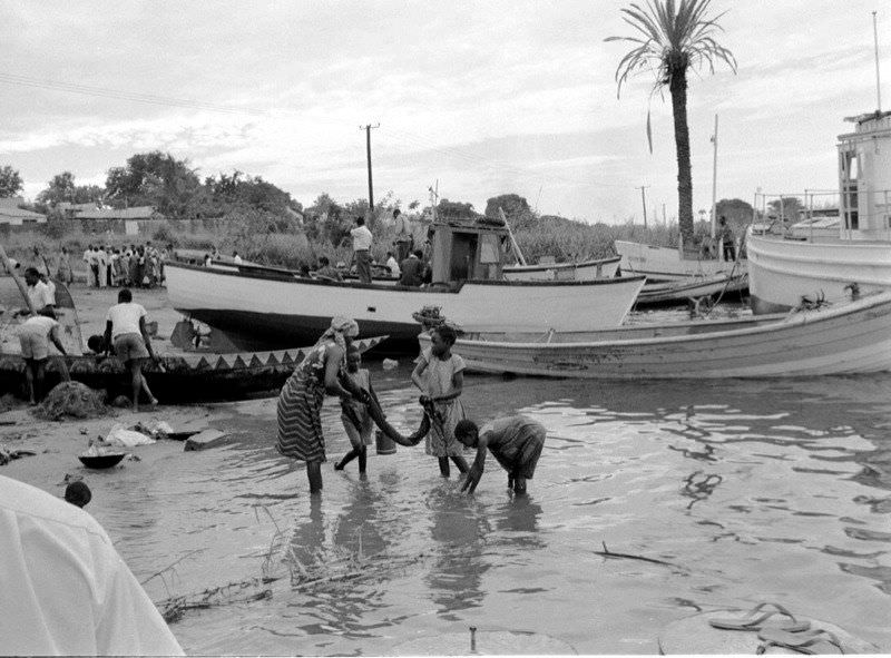 Washing time, 1969