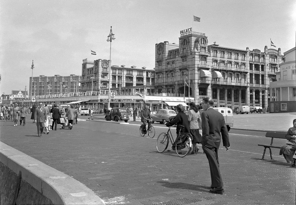 Strandboulevard Scheveningen, 1954