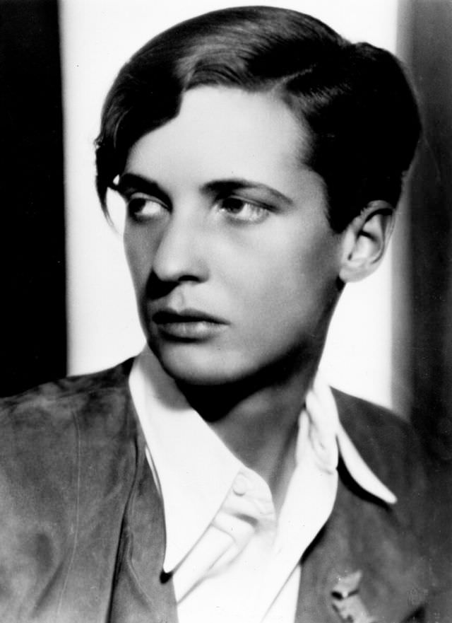 Annemarie Schwarzenbach, 1933