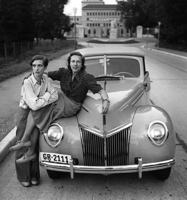 With the ethnologist Ella Magyar, Sweden, 1939