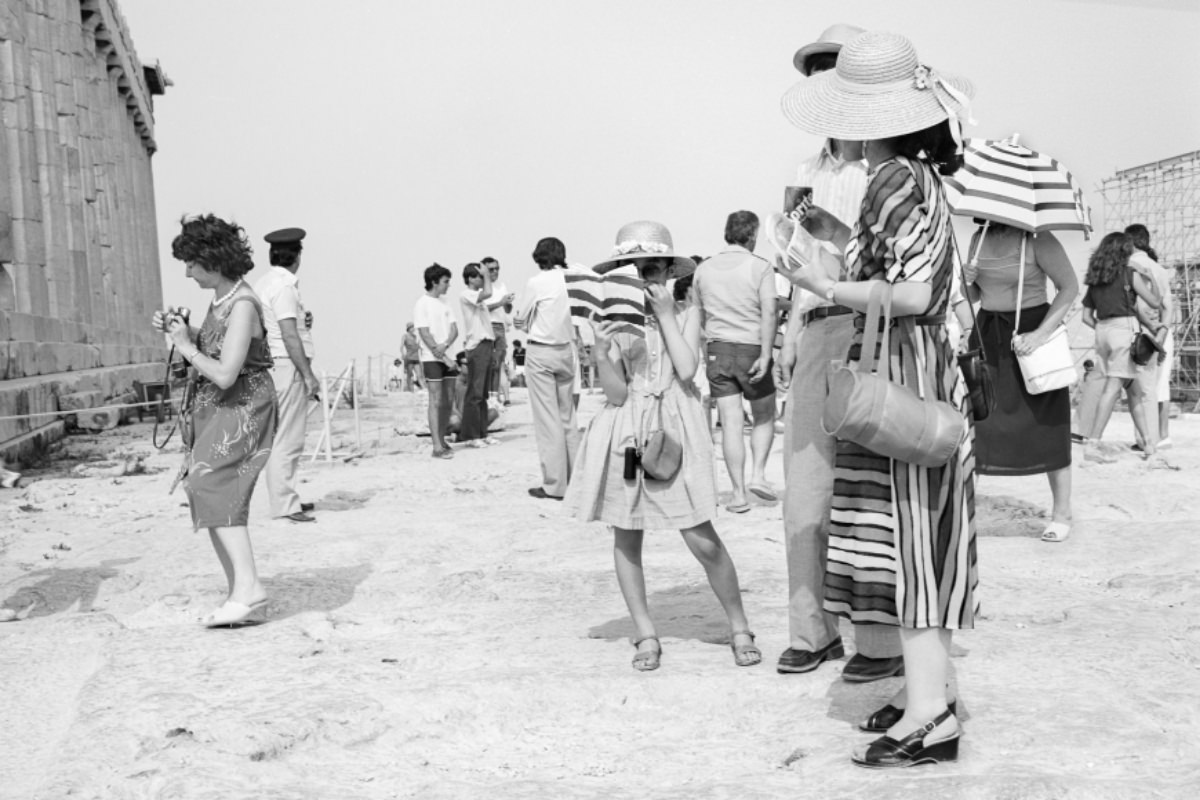 Stunning Photos of Tourists on Acropolis in Athens in the Early 1980s