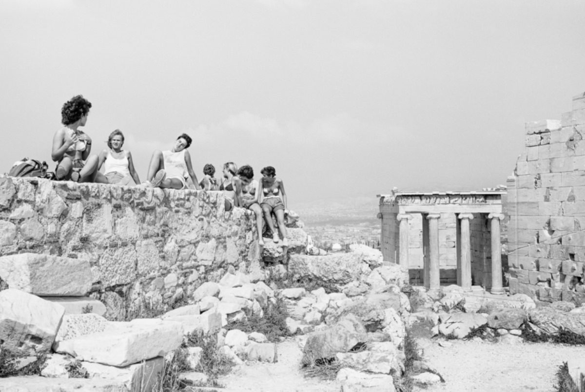 Stunning Photos of Tourists on Acropolis in Athens in the Early 1980s