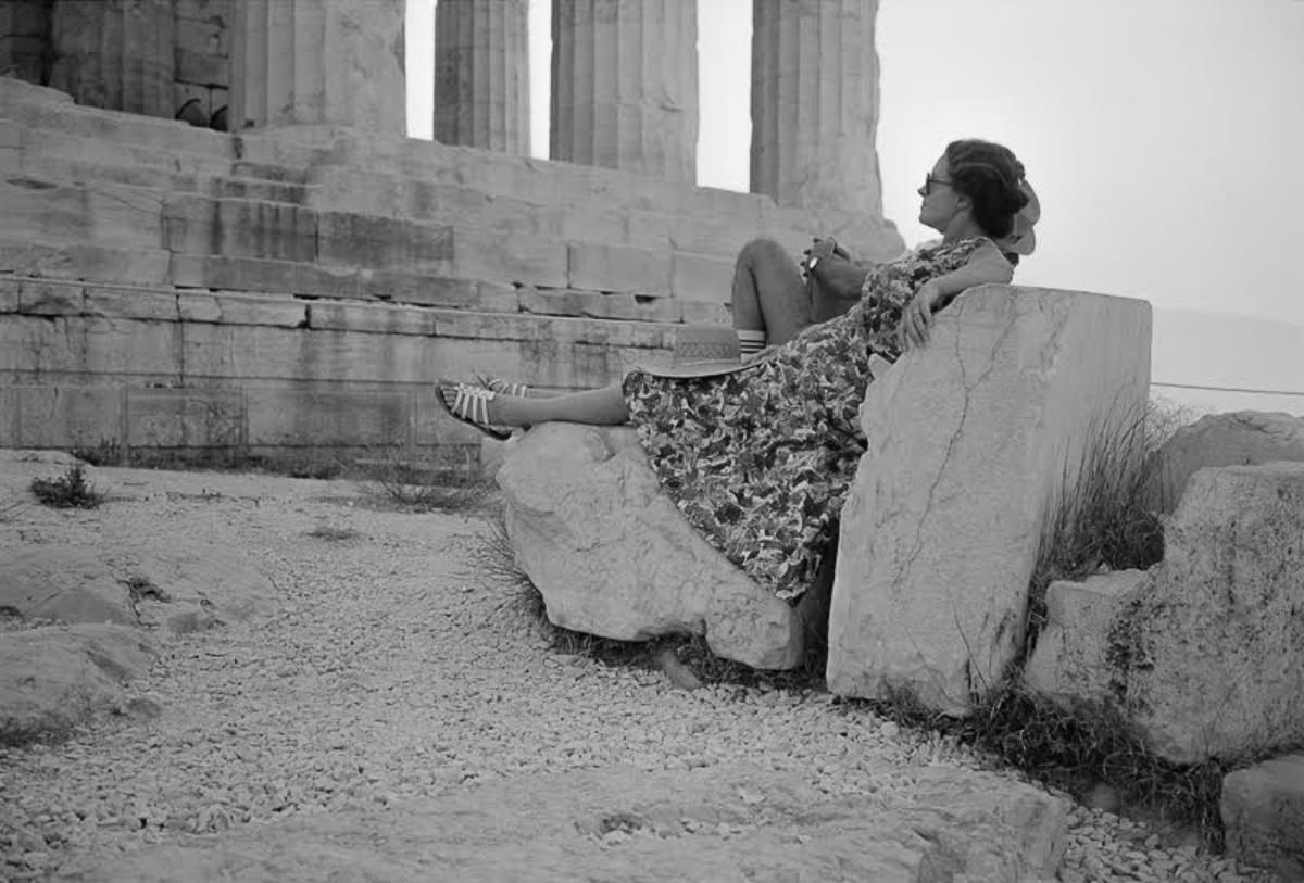 Stunning Photos of Tourists on Acropolis in Athens in the Early 1980s