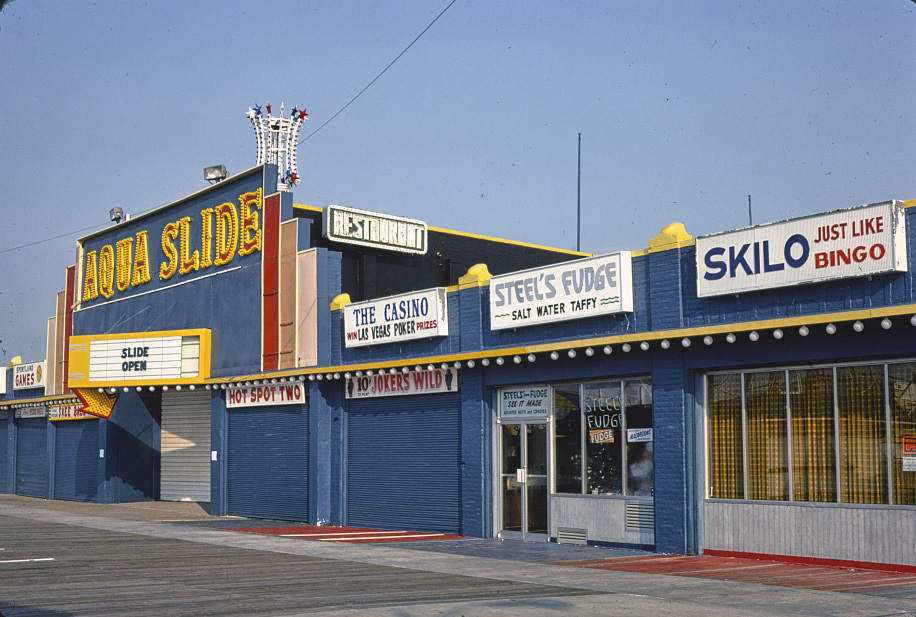 Sportland Aqua slide, entrance, Wildwood, New Jersey, 1978