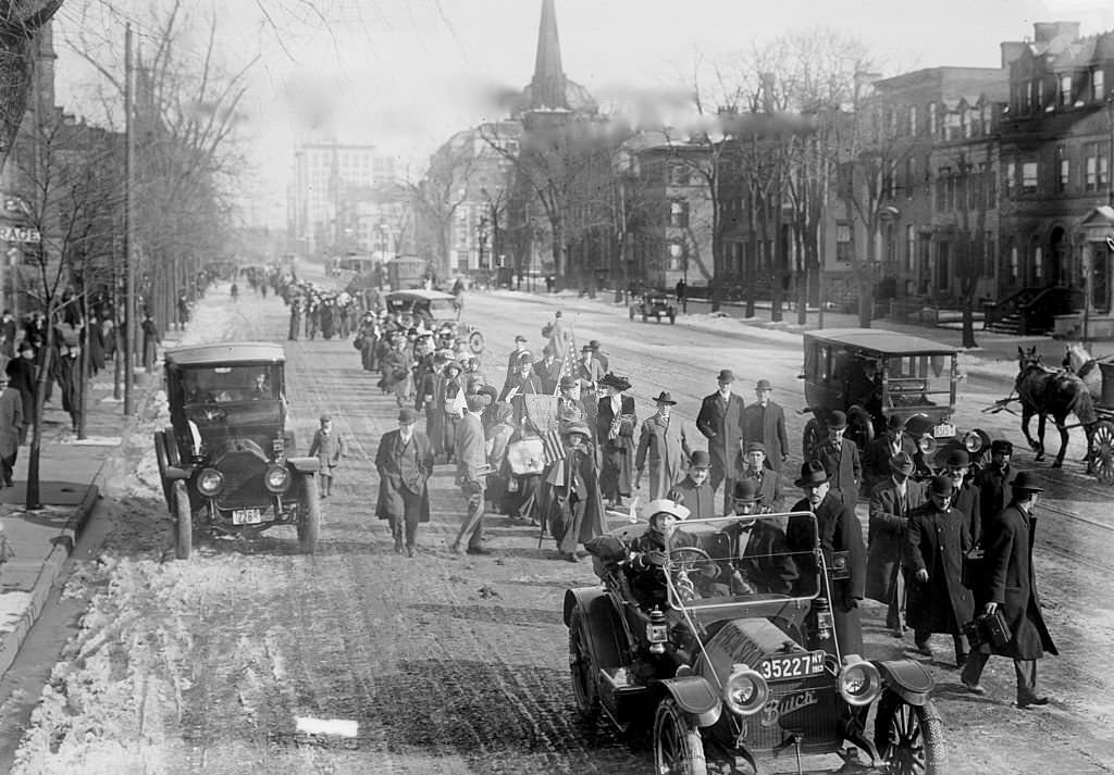 American suffragist Rosalie Jones (1883 - 1978) leads a march along Broad Street, Newark, New Jersey, February 12, 1913.