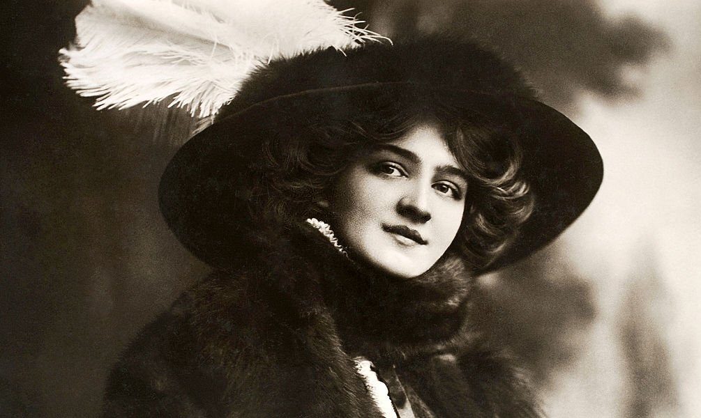 Lily Elsie Lifestory and Photos of the Beautiful and Revered