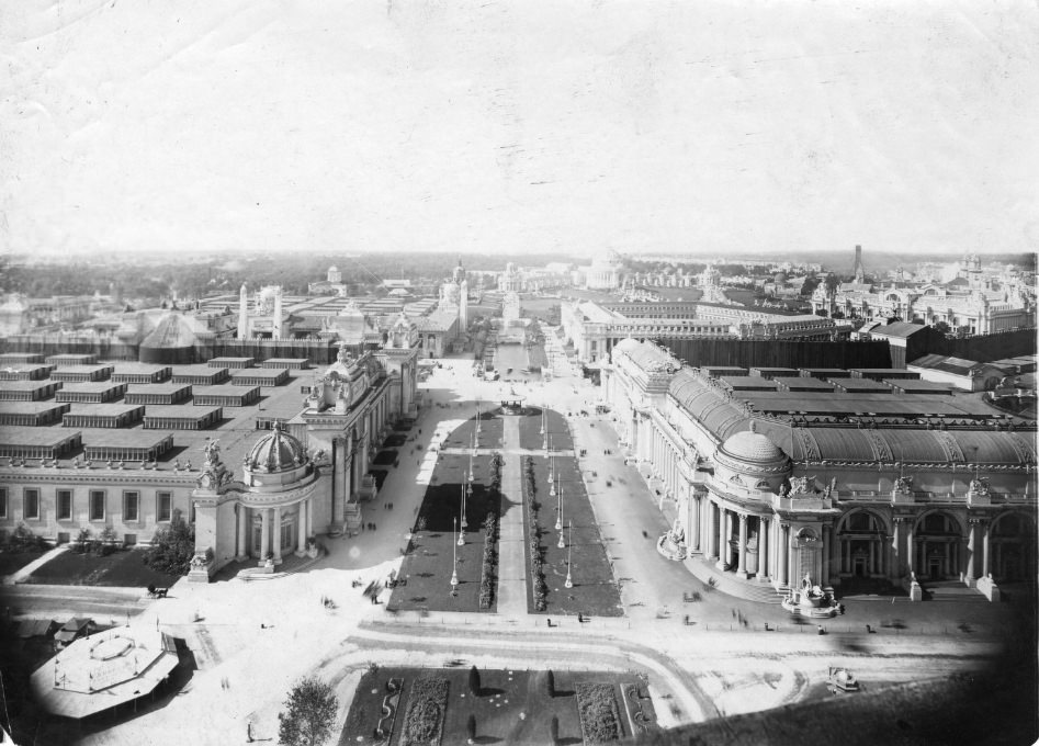 The 1904 World's Fair from the top of the Buffalo Tower. The view looks out over the Plaza of Orleans to the distant eastern restaurant pavilion on Art Hill.