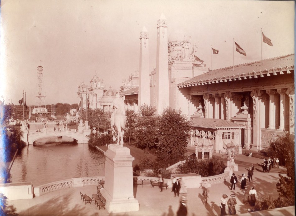 A vista looking down the lagoon at the 1904 World's Fair.