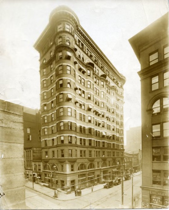 Fullerton Building, 1901