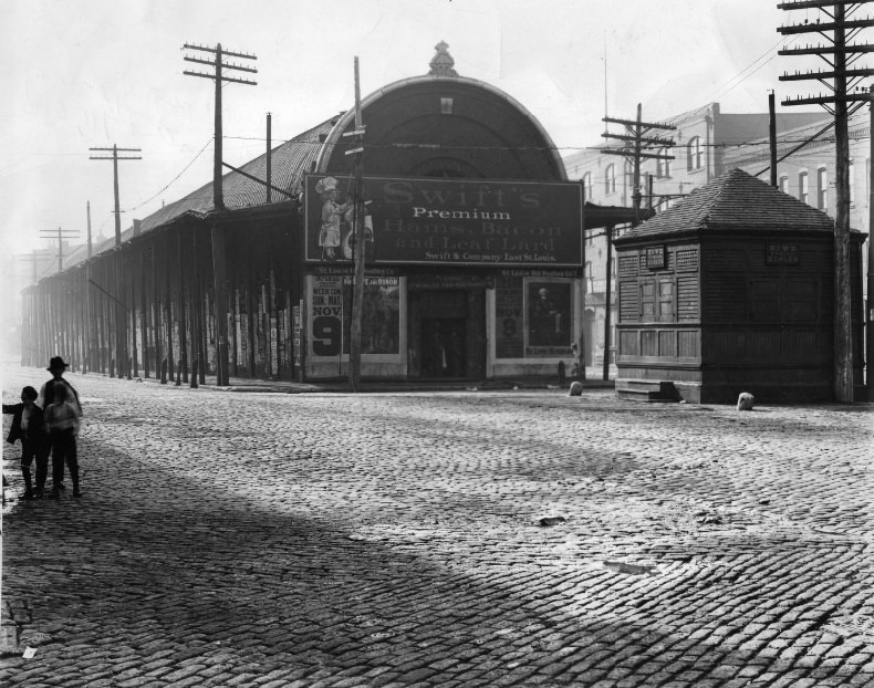 Biddle and Broadway, showing the City Market, 1908