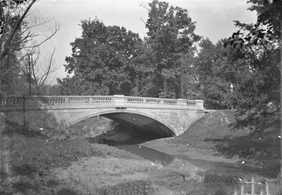 Franklin Bridge in Forest Park, Saint Louis, Missouri, 1903