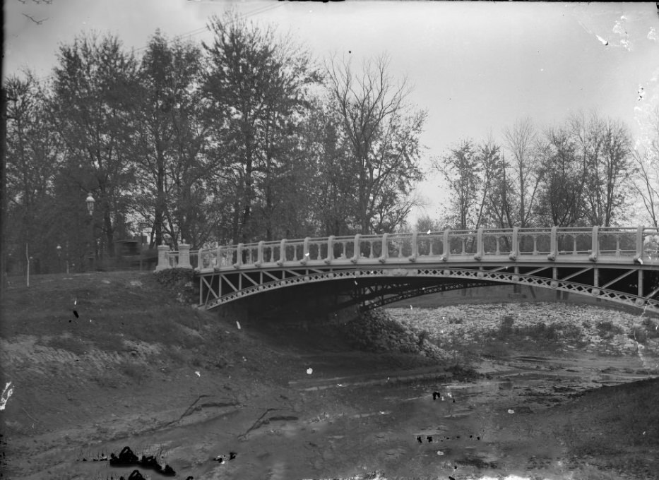 A bridge going over a stream in Forest Park, Saint Louis, Missouri, 1903