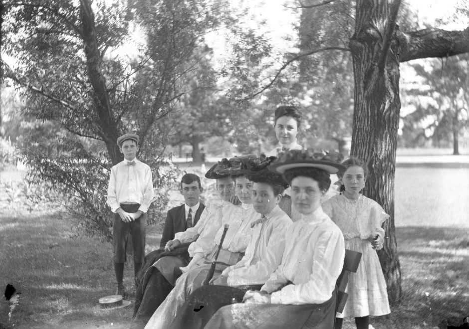 A Family in a Park, St. Louis, 1901