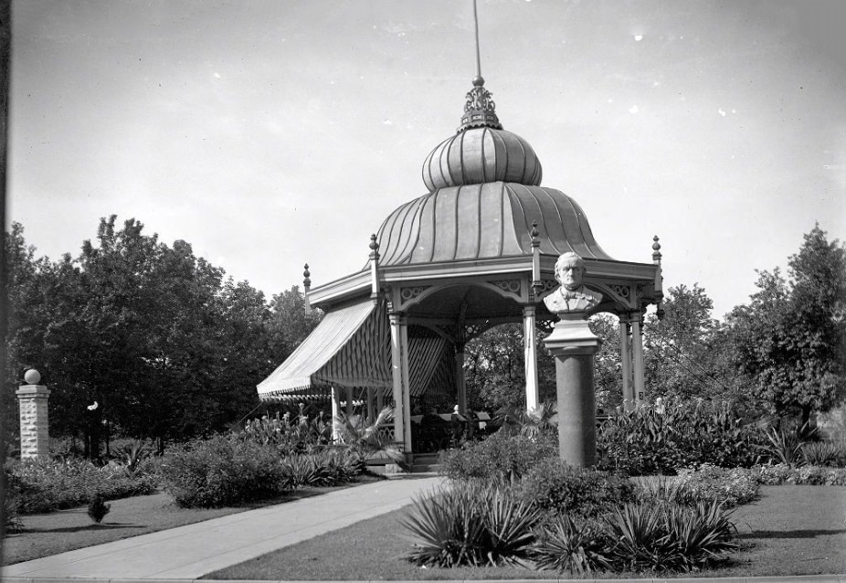 The Bandstand in Tower Grove Park, 1908