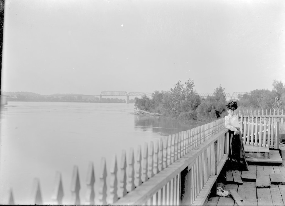 A Woman by the River, 1901