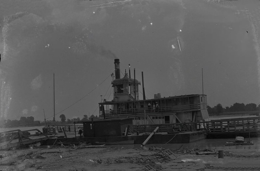 A stopped steamboat, labeled "Dr. Frederick Hill of St. Louis", 1907