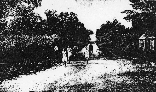 On the Road, 1902