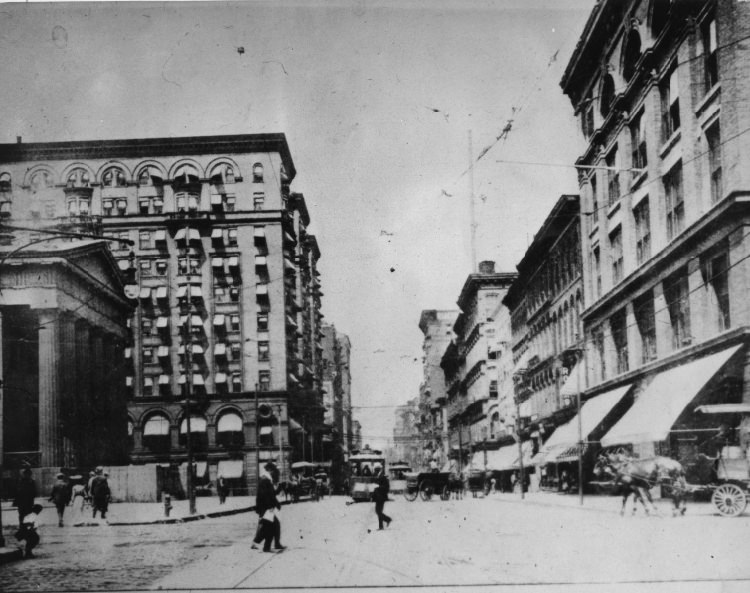 Fourth street, looking north from Market, 1903