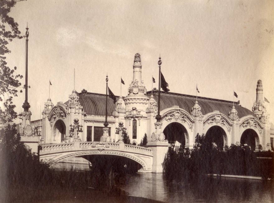 Palace of Transportation at the 1904 St. Louis World's Fair.