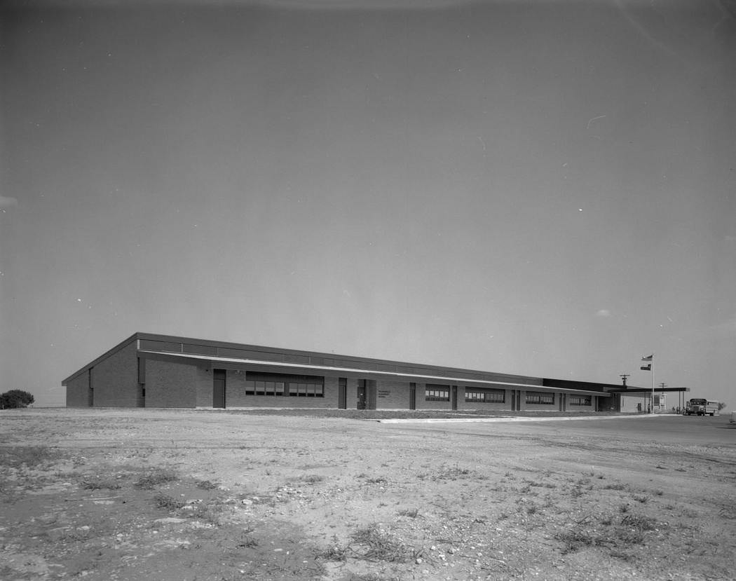 The Pflugerville Elementary School building, 1978