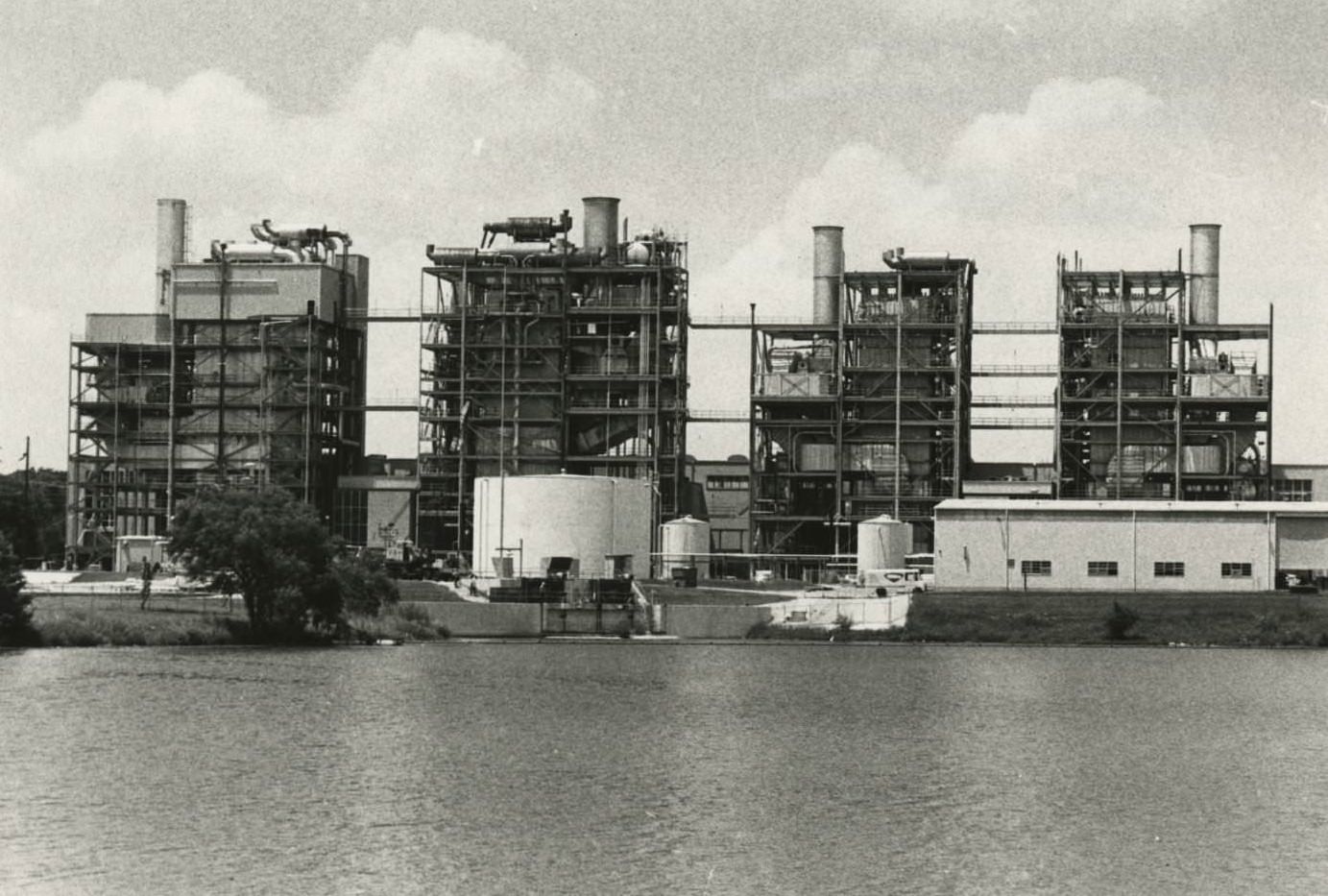 Holly Street Power Plant, 1970