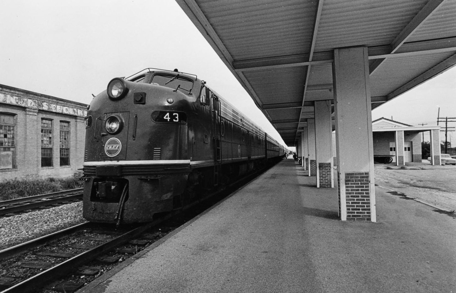Last Eagle passenger train through Austin, 1970