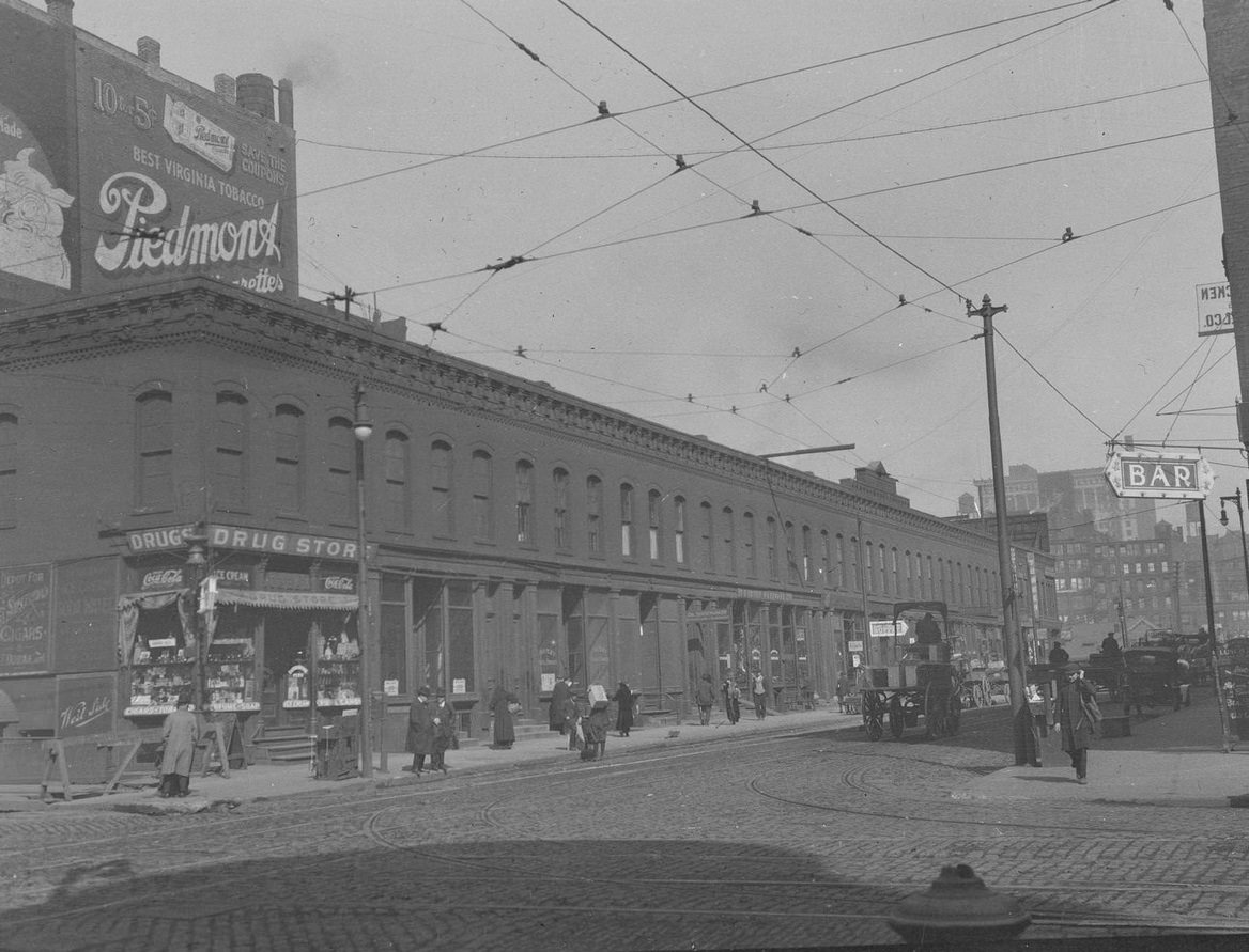 The north side of Van Buren Street, east from Clinton Street, Chicago, Illinois, March 1915