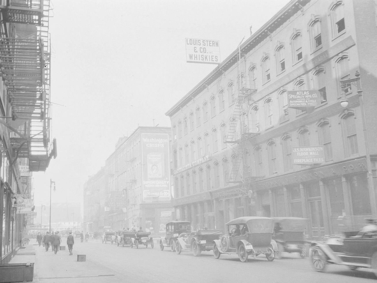 Michigan Avenue, north from Lake Street, Chicago, Illinois, 1914.