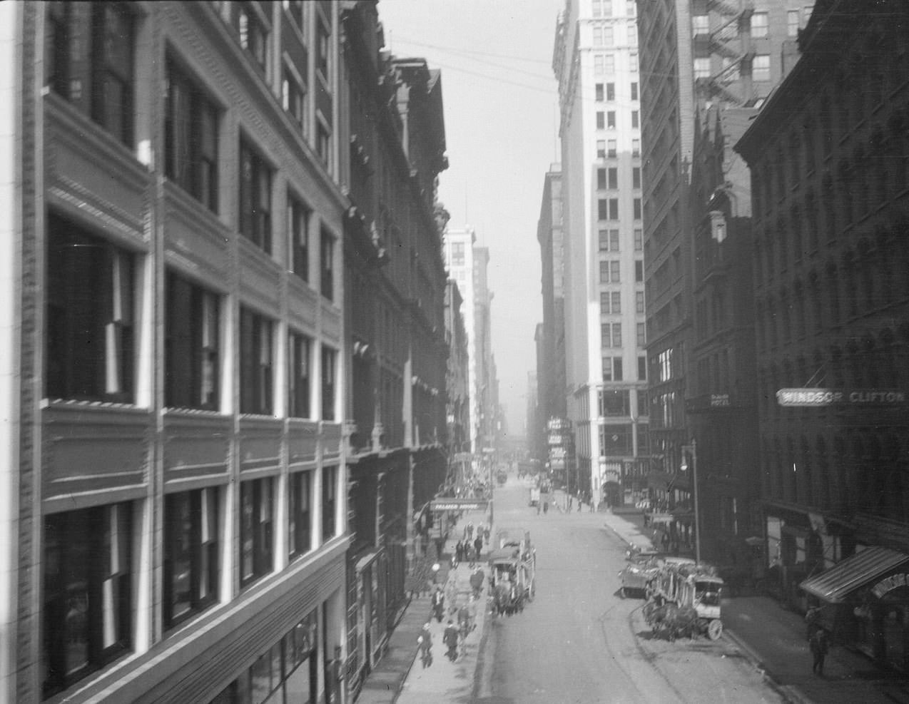 Monroe Street, west from Wabash Avenue, Chicago, Illinois, 1914.