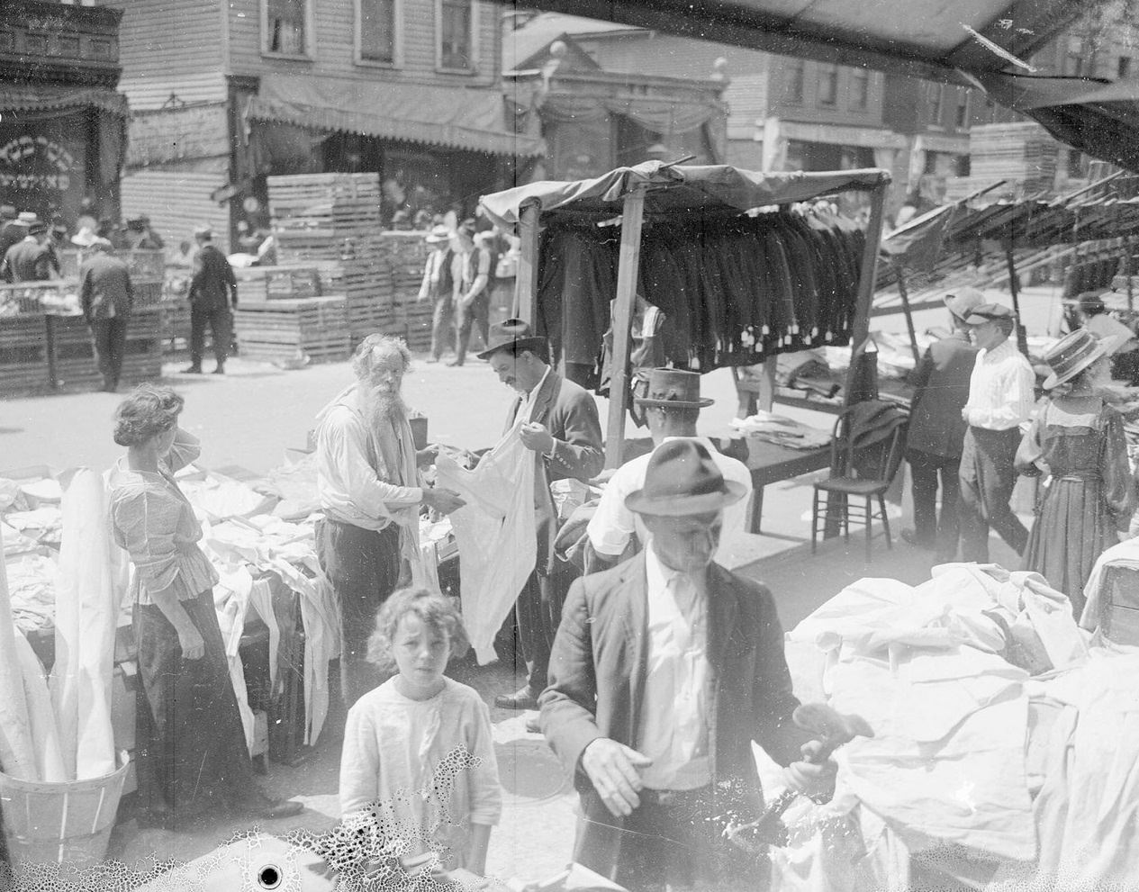 Sunday market near Maxwell Street, Chicago, Illinois, 1917.