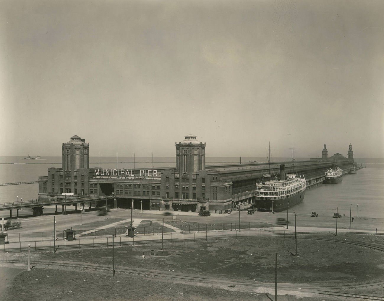 Exterior view of Municipal Pier, later renamed Navy Pier, Chicago, Illinois, 1917.