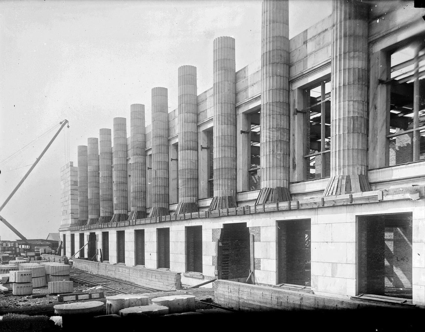 Construction of the new Field Museum of Natural History, east side of the building, Chicago, Illinois, 1915.